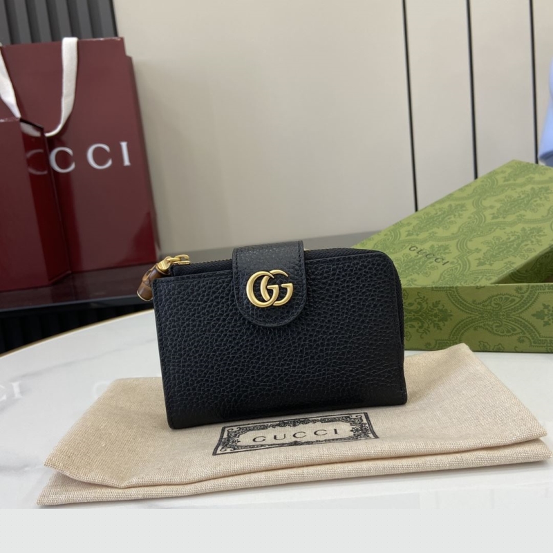 G*u*i wallets & purse